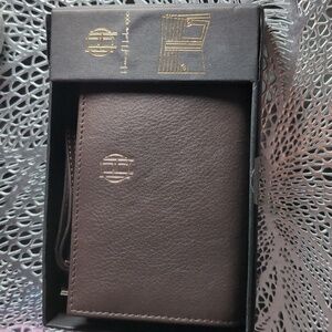 House Of Harlow 1960 Brown Leather Wristlet Wallet